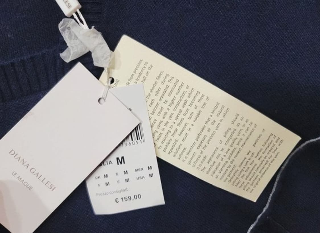 다이아나갤러시르매글리 V넥 빅오버핏 언발 캐시함유니트 XL 상품이미지7