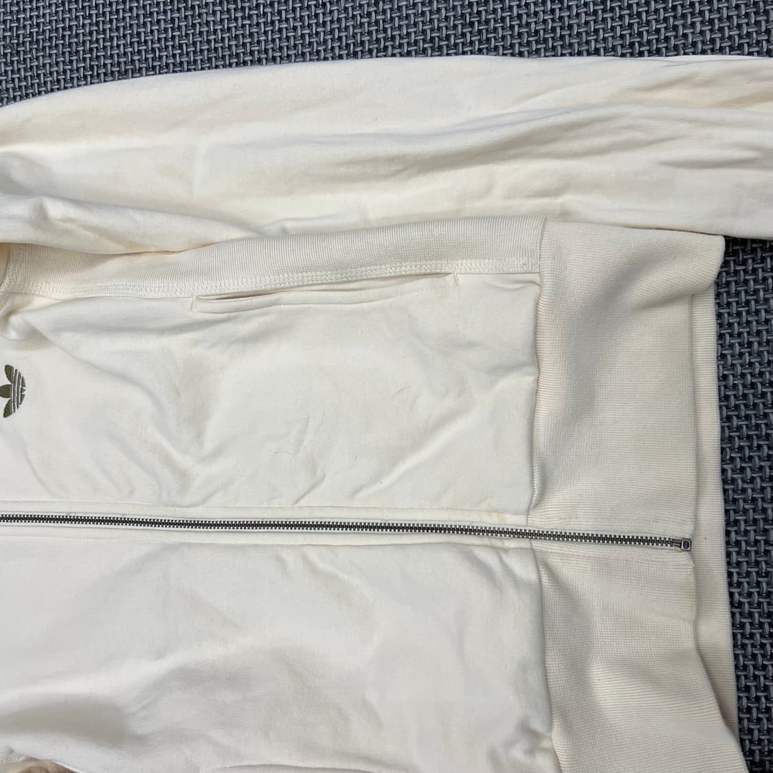 착샷O 아디다스 버터크림 딱붙 후드집업 상품이미지3