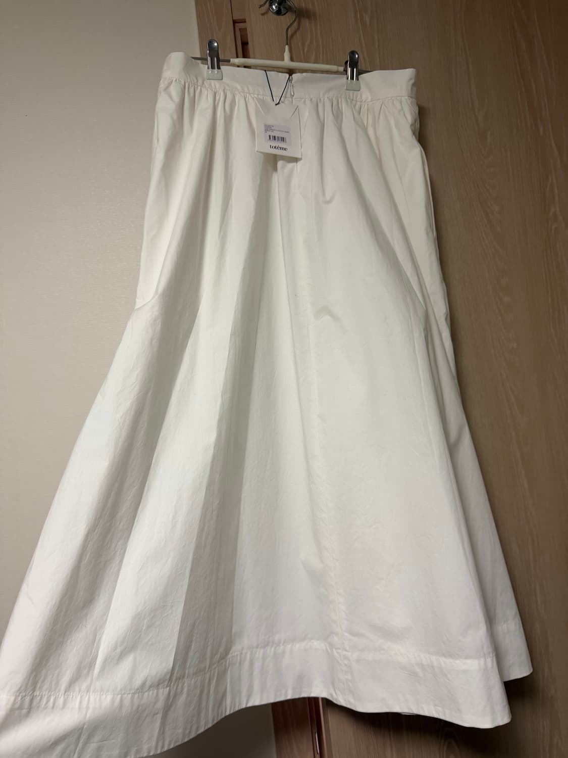 토템 A라인 화이트 롱스커트 상품이미지7