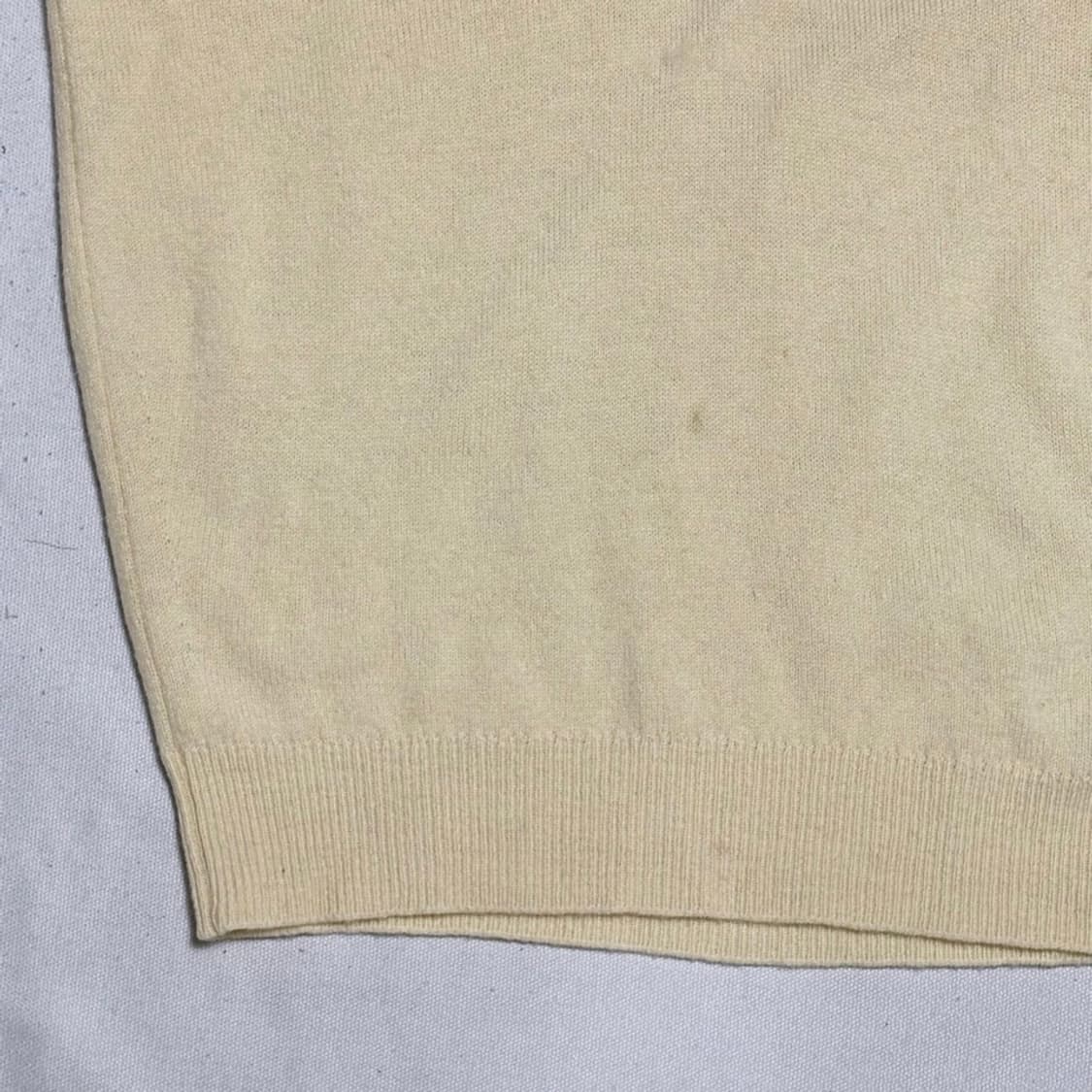 38 버버리 퓨어뉴 울 옐로우 브이넥 니트 상품이미지7