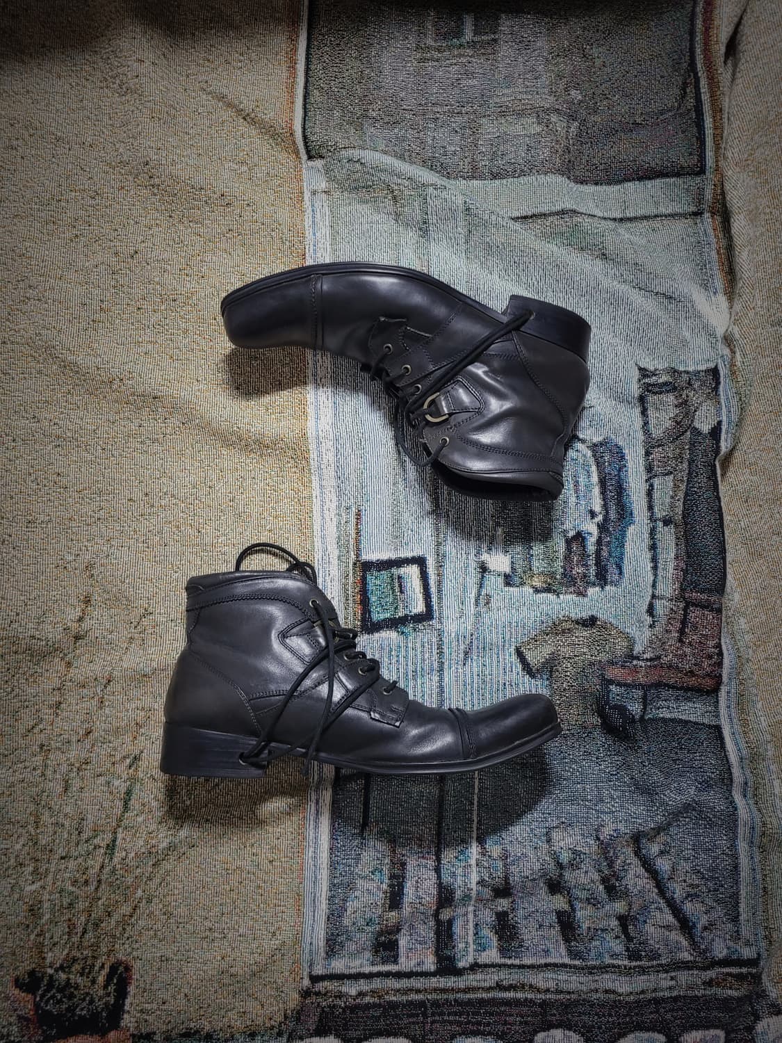 훕데두 레이스 스루 블랙 레더 부츠 상품이미지1