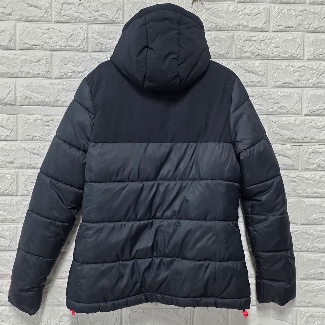 택포// 뉴발란스 패딩 M사이즈 상품이미지4