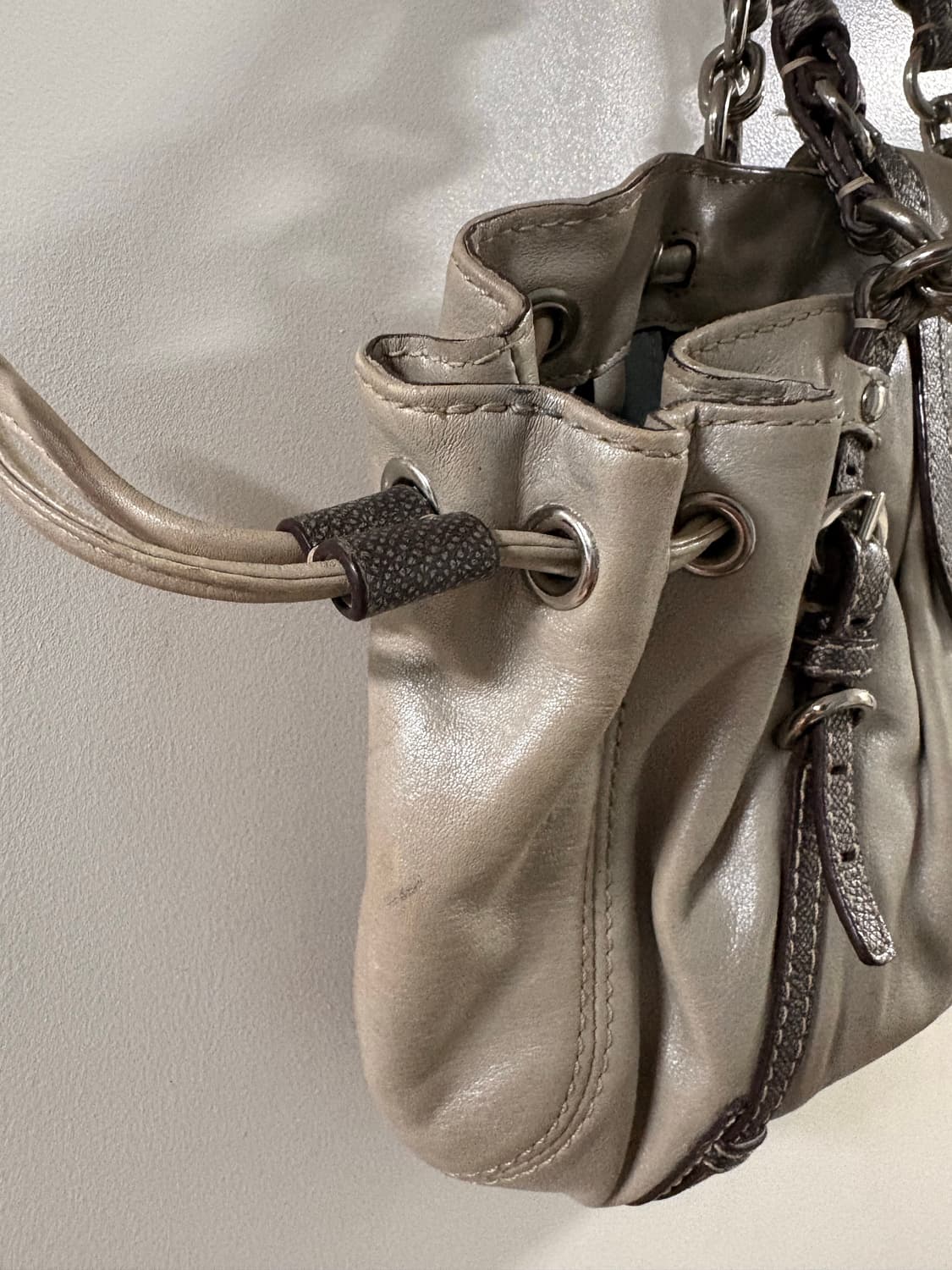 Coach silver glitter hand bag 상품이미지9