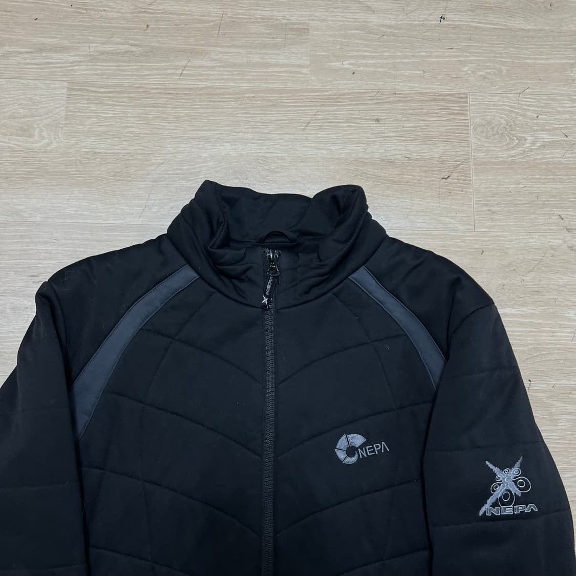 네파 여성 스탠드넥 경량 패딩 [블랙] M/95 상품이미지2