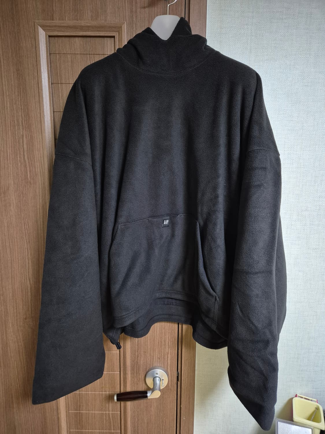 이지갭 엔지니어드 바이 발렌시아가 폴라플리스 후디 블랙 S 상품이미지3