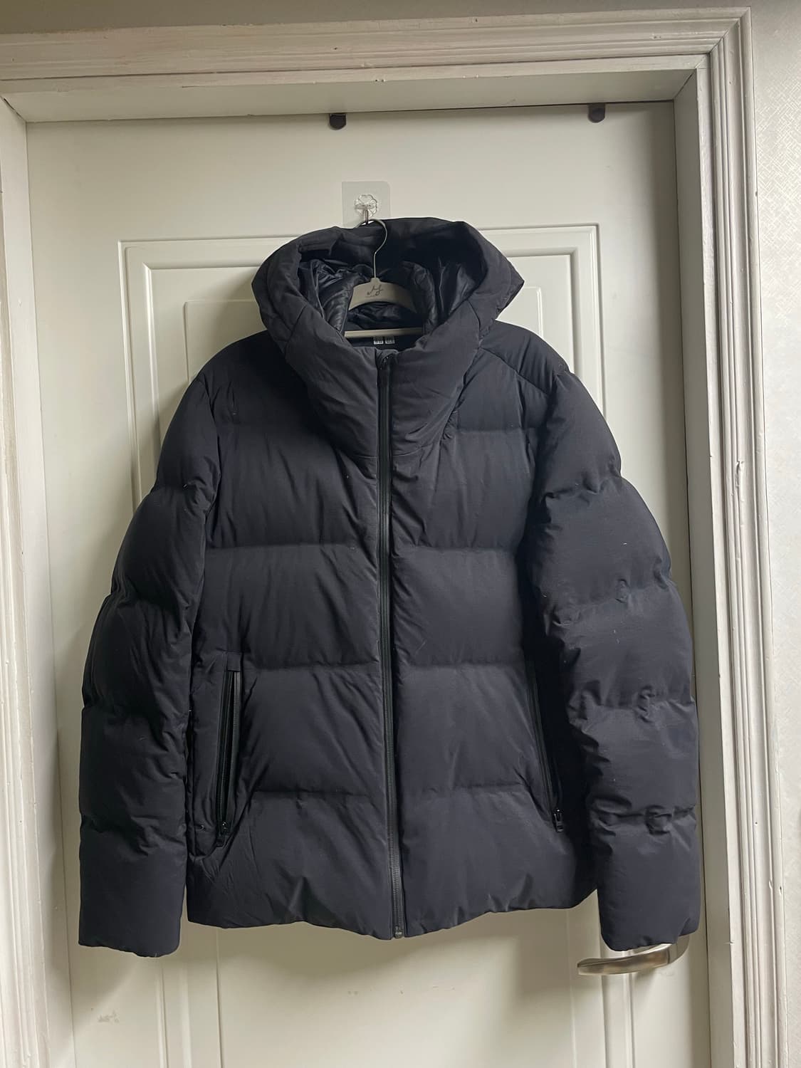 유니클로 심리스 다운 파카 상품이미지2