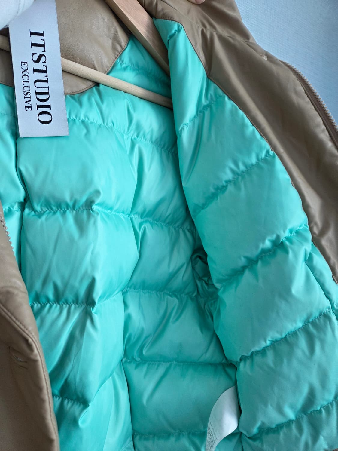 잇미샤 레더 구스다운숏패딩 상품이미지5