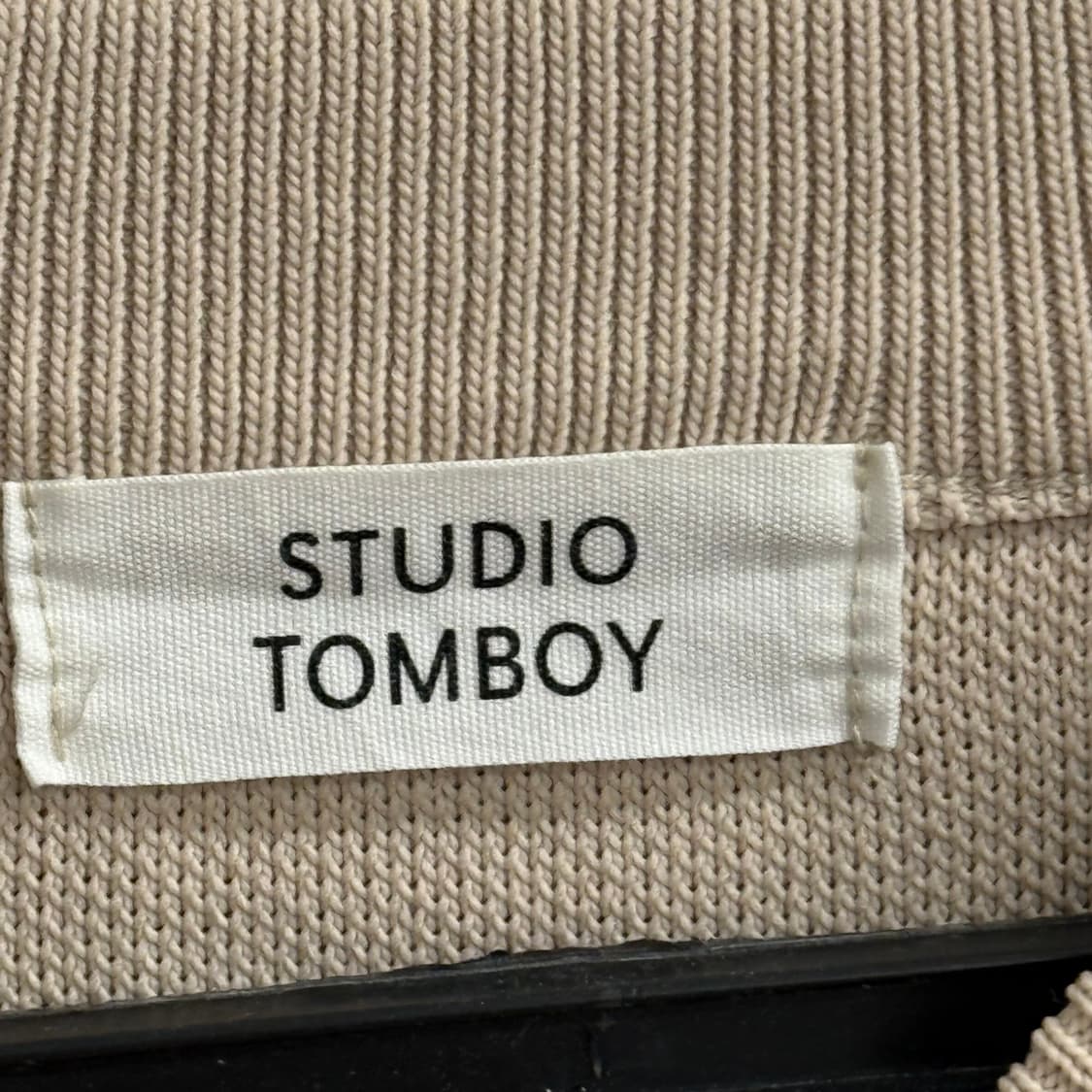 스튜디오톰보이 베이지 스웨트 셔츠 os 상품이미지2