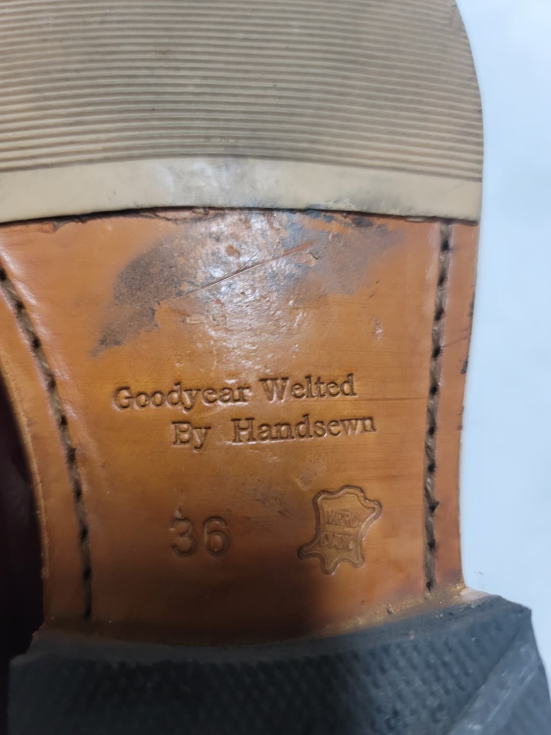 spello 해외명품 테슬 로퍼 235사이즈 상태굿
 상품이미지5