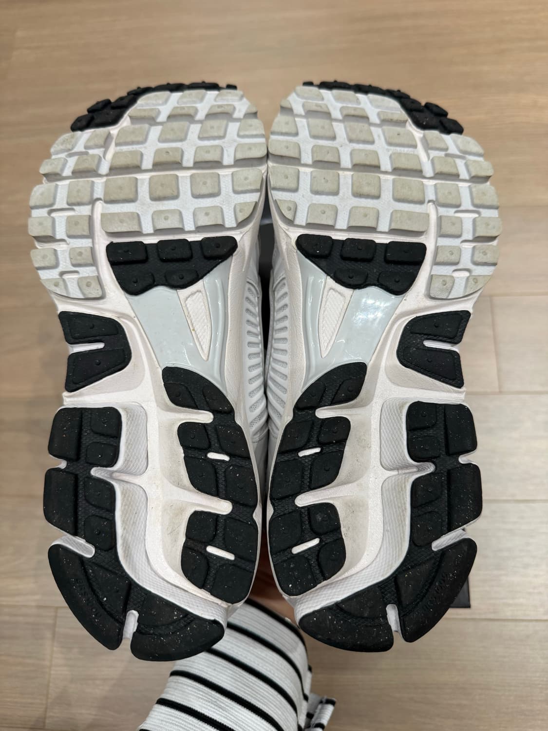 나이키 줌 보메로 5 SP 바스트 그레이 2023 상품이미지5