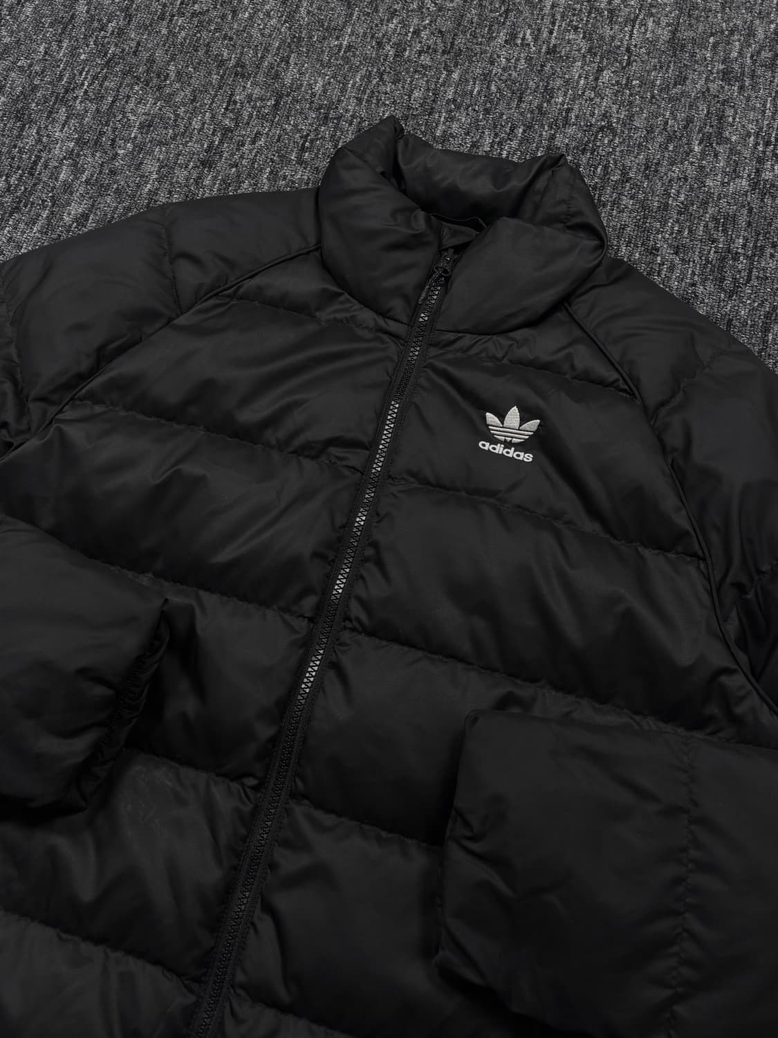 아디다스 덕다운 블랙 패딩 자켓 상품이미지5
