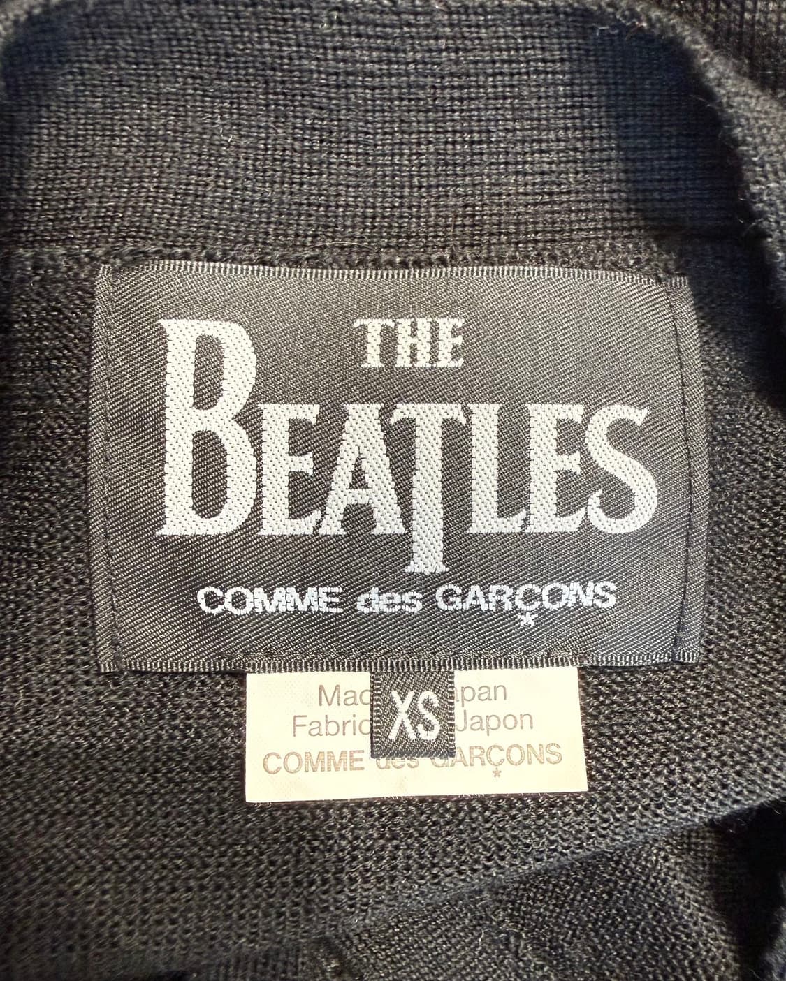 더 비틀즈 x 꼼데가르송 블랙 애플 가디건  상품이미지8