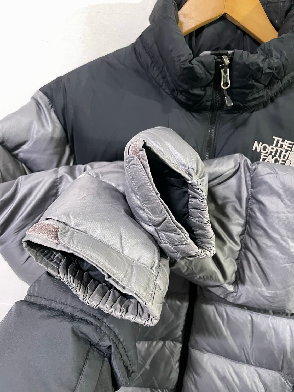 노스페이스 눕시 패딩 95-100 사이즈 그레이 희귀 색상 상품이미지5