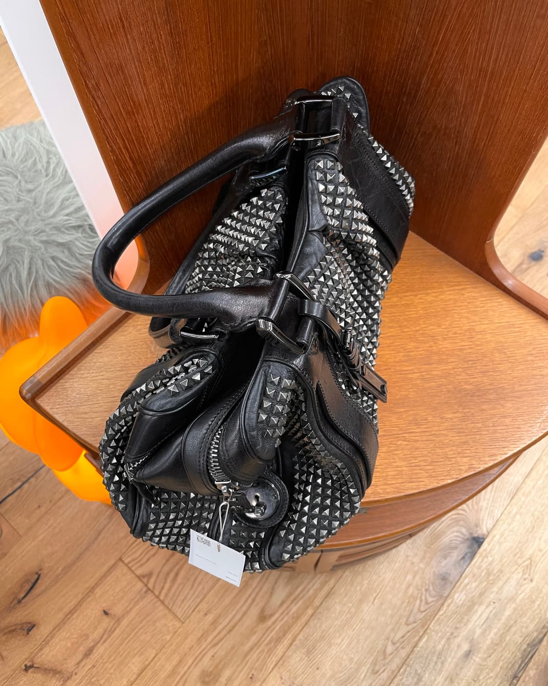 버버리 프로섬 나이트 사첼 스터드 백 상품이미지8