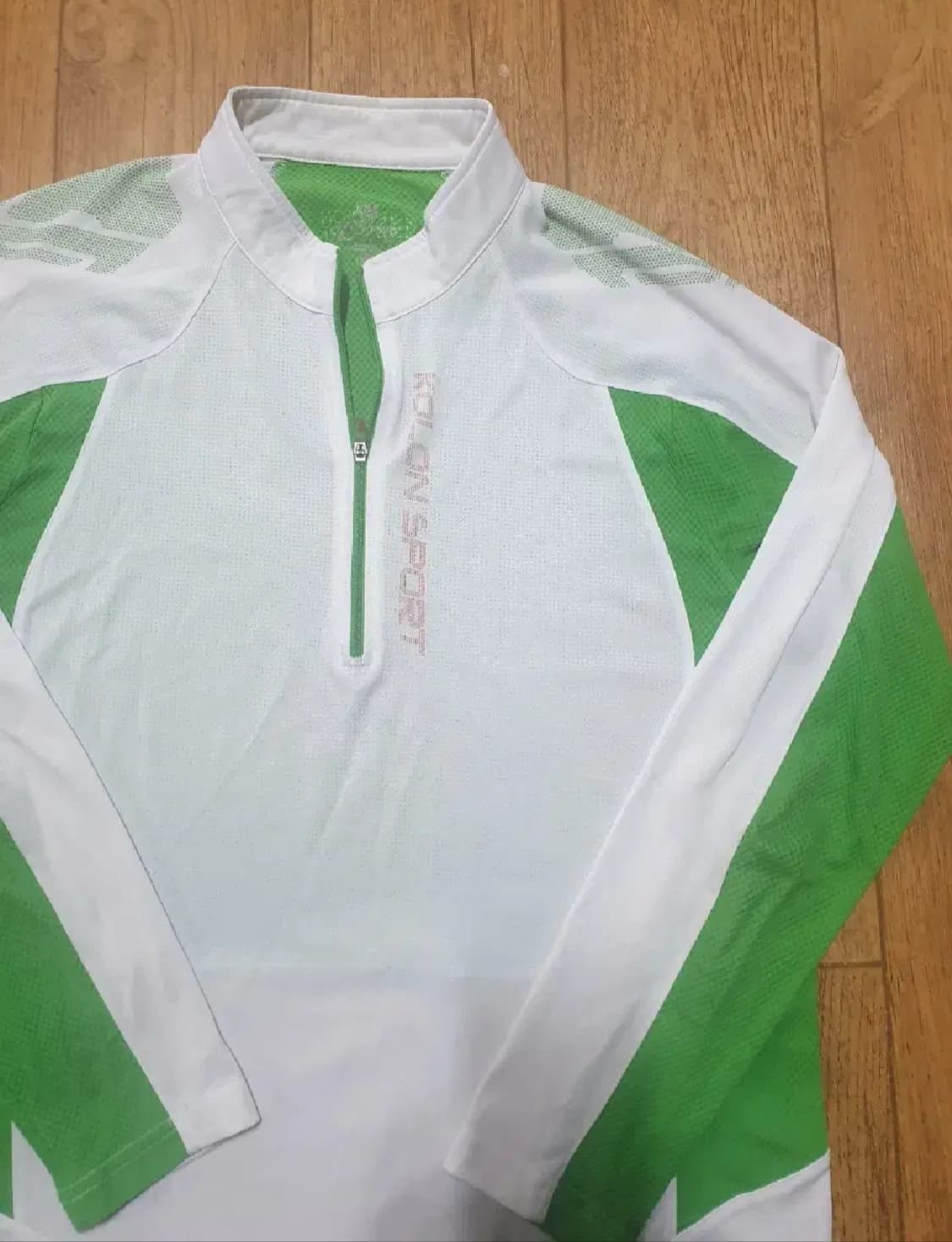 코오롱 아웃도어 반집업 95 사이즈입니다 상품이미지3