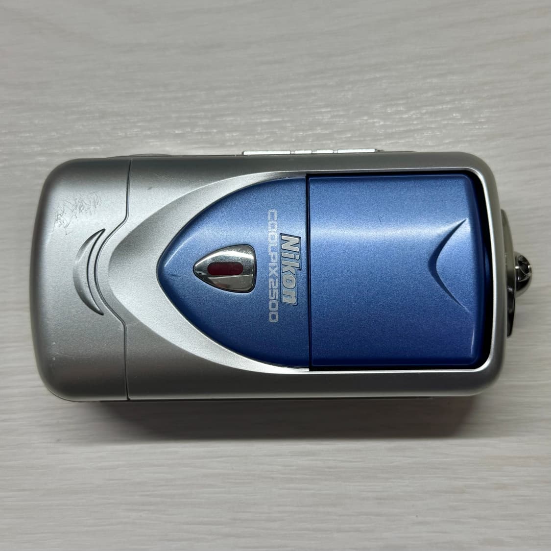 니콘 쿨픽스 2500 디카 황조지 르세라핌 홍은채 nikon y2k 상품이미지2