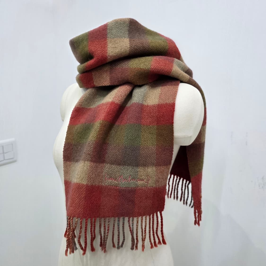 피에르 발망 울100% 양면 체크 머플러 상품이미지4