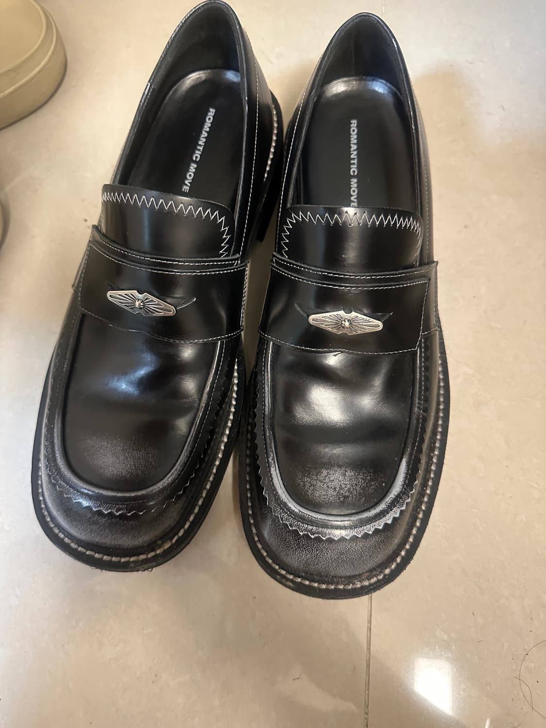 로맨틱무브 로퍼 265 판매합니다. 상품이미지1