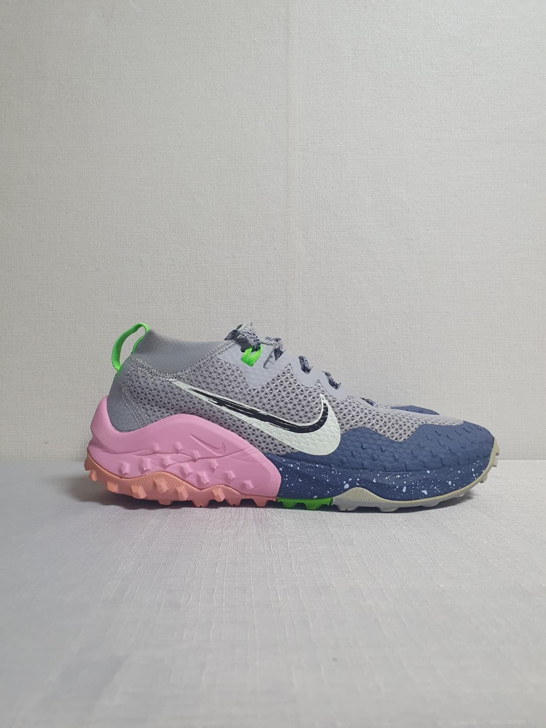 택포가 240mm 나이키 운동화 와이드홀스7 울프그레이 핑크라이즈 상품이미지5