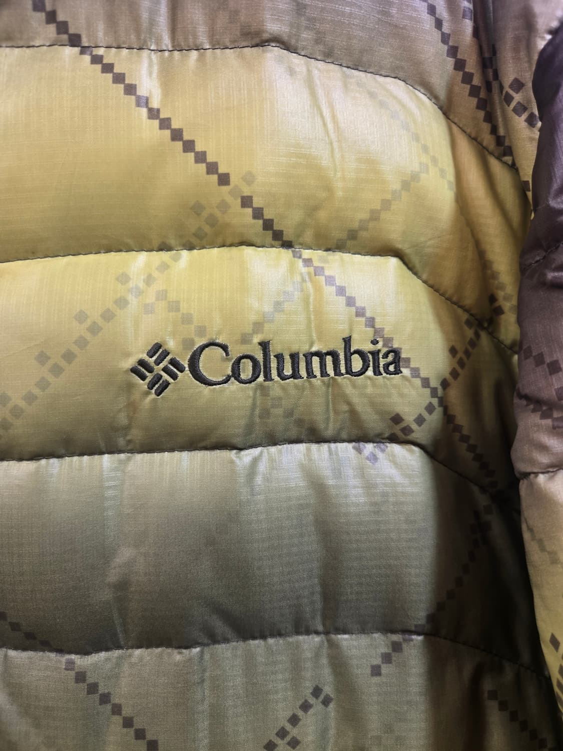 컬럼비아 구스다운 경량 패딩 M 옐로우 그라데이션 상품이미지3