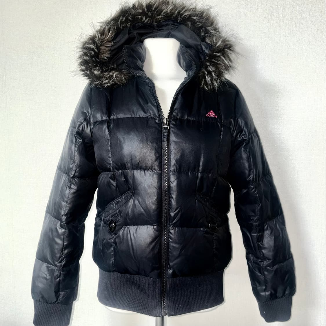 아디다스 후드 퍼 울프죠 패딩  상품이미지1