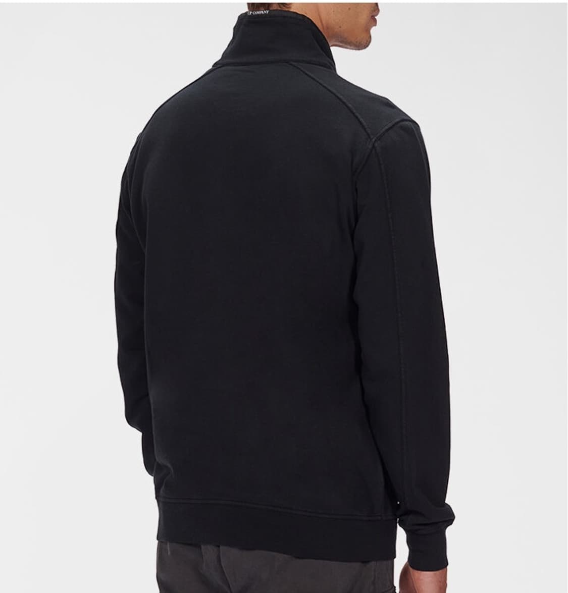 [택 새상품] CP컴퍼니 렌즈 와펜 반집업 맨투맨 티셔츠 상품이미지4