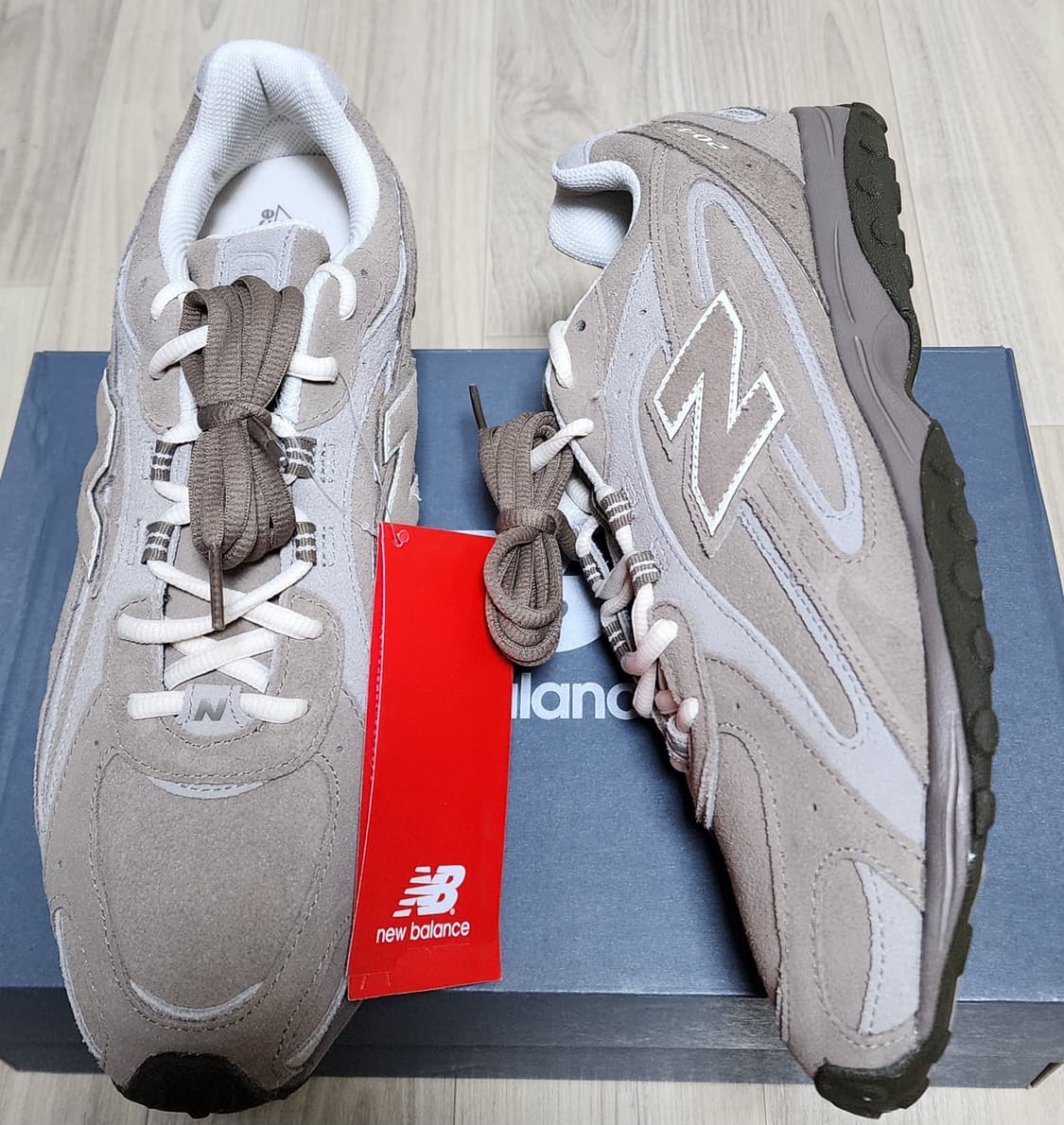 [280] 뉴발란스 204L 스웨이드 머쉬룸 애리드 스톤 상품이미지4