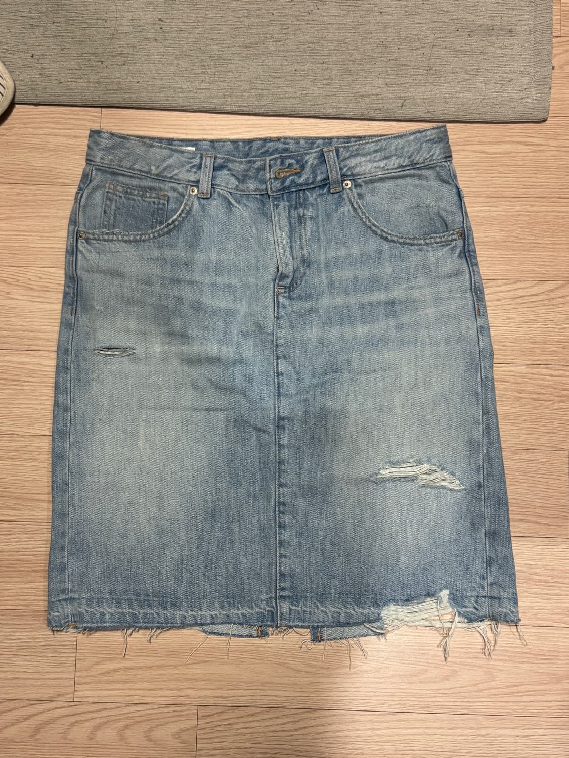 자라 디스트로이드 데님 스커트 m size 상품이미지4