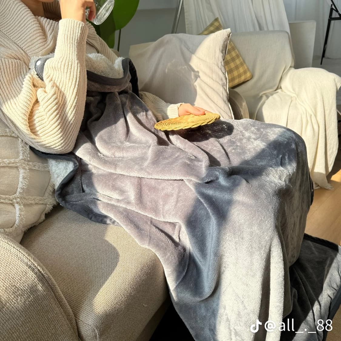 고급 극세사 입는 담요 (새상품) 상품이미지2
