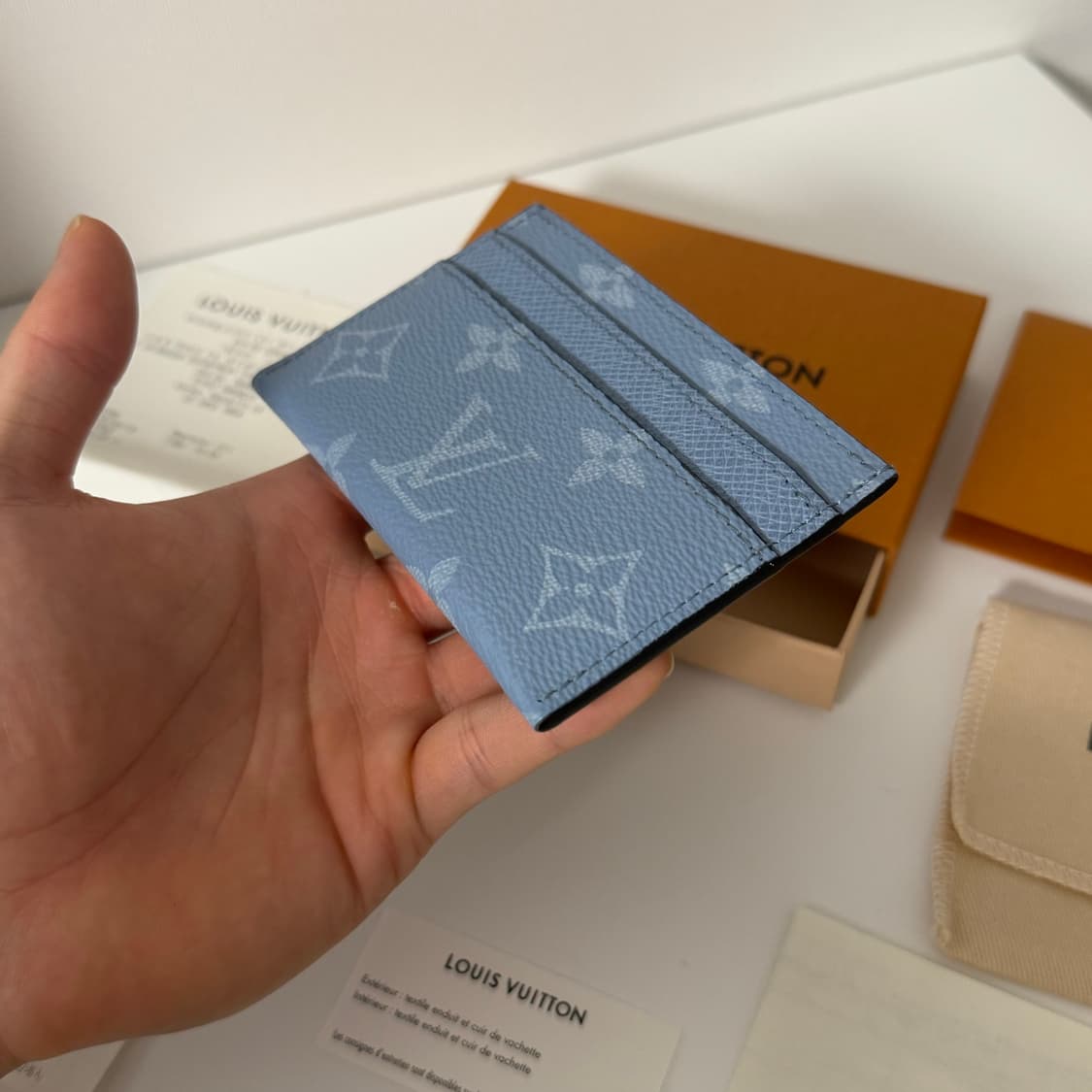 [25년 6월] 루이비통 스카이블루 카드지갑 상품이미지3