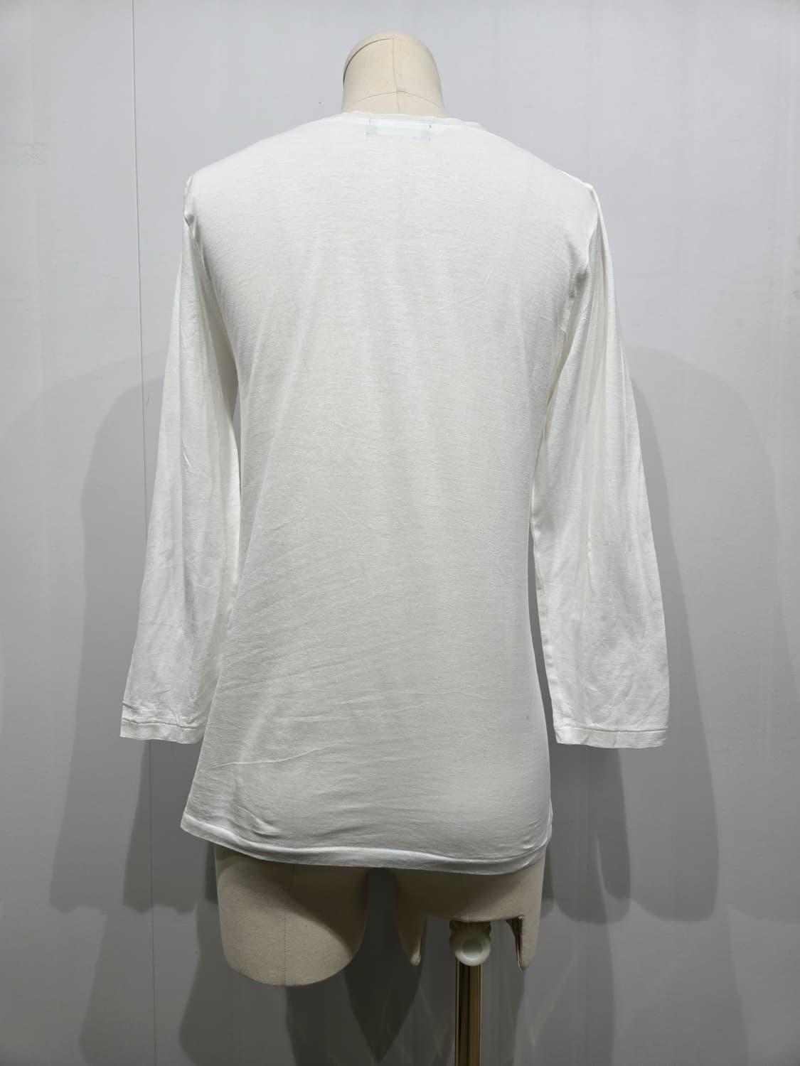 마가렛 호웰 화이트 U넥 7부 소매 티셔츠 상품이미지2