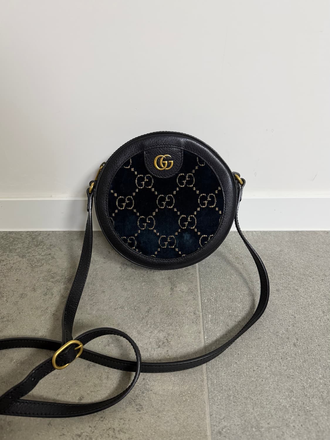 구찌 GG 탬버린백 벨벳 크로스백 상품이미지2