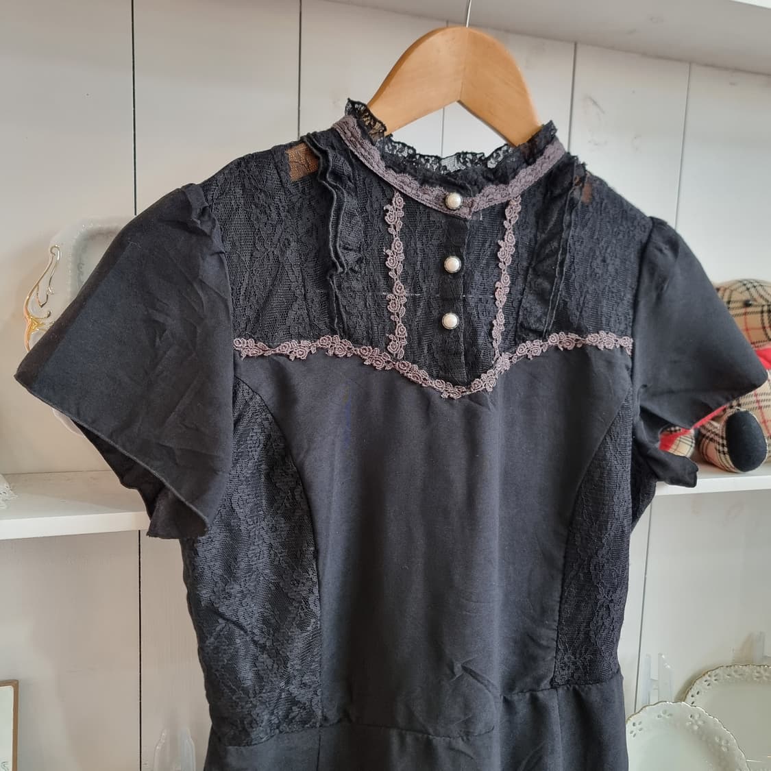 axes femme(액시즈팜) 블랙 레이스 하이넥 원피스 상품이미지5