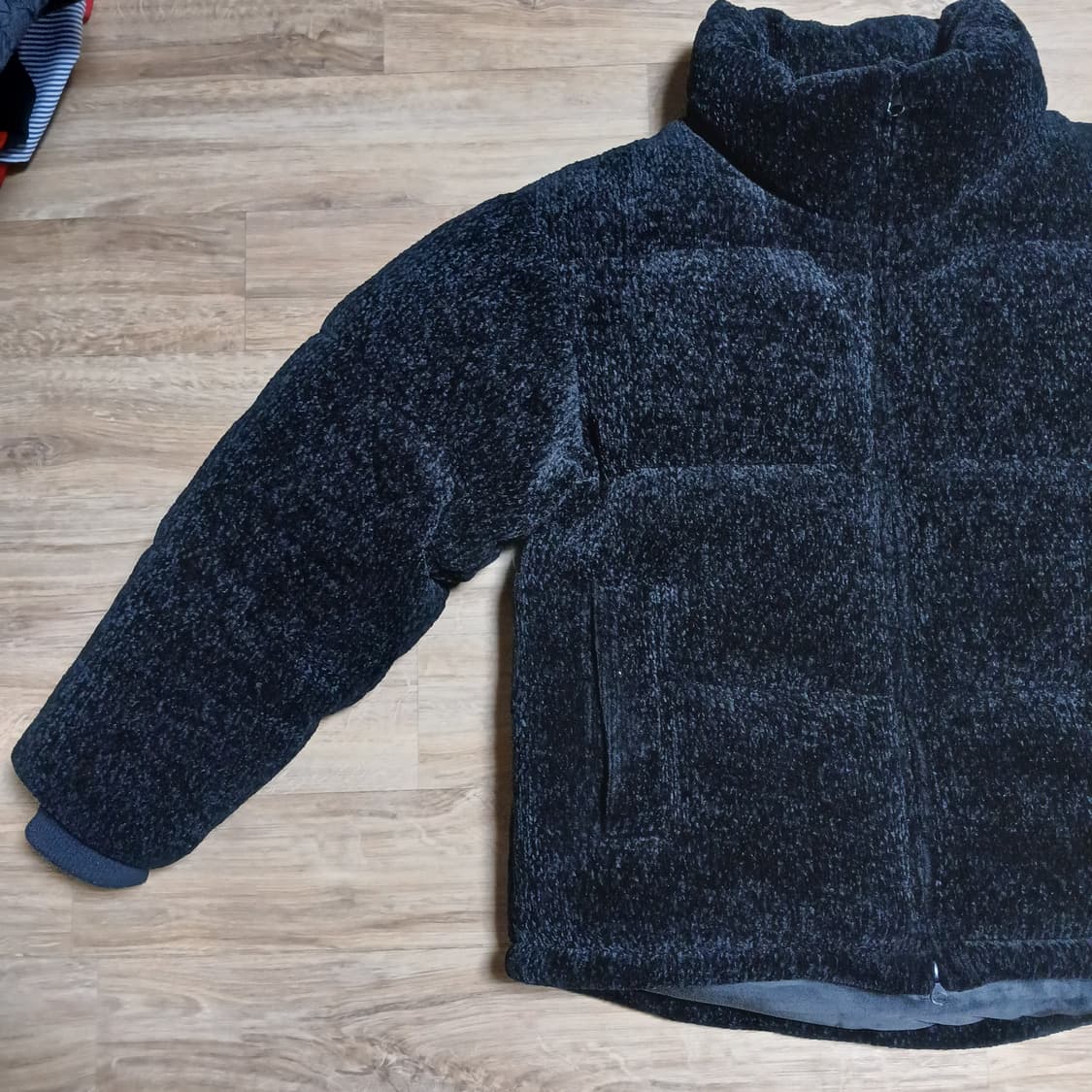 로맨틱크라운 벨벳 니트 다운 패딩 자켓 남녀공용 상품이미지5