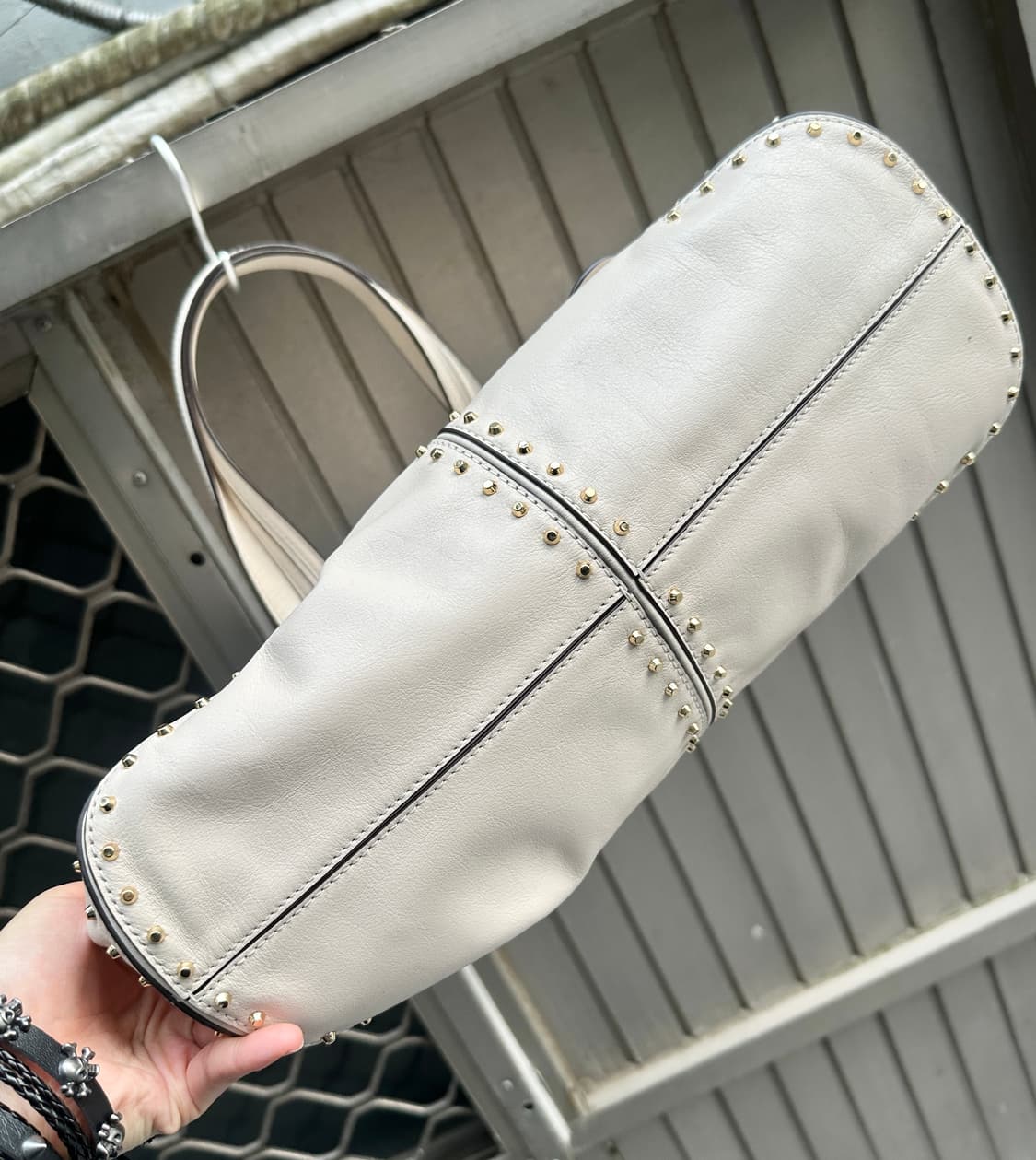 Michael Kors stud leather shoulder bag  상품이미지5