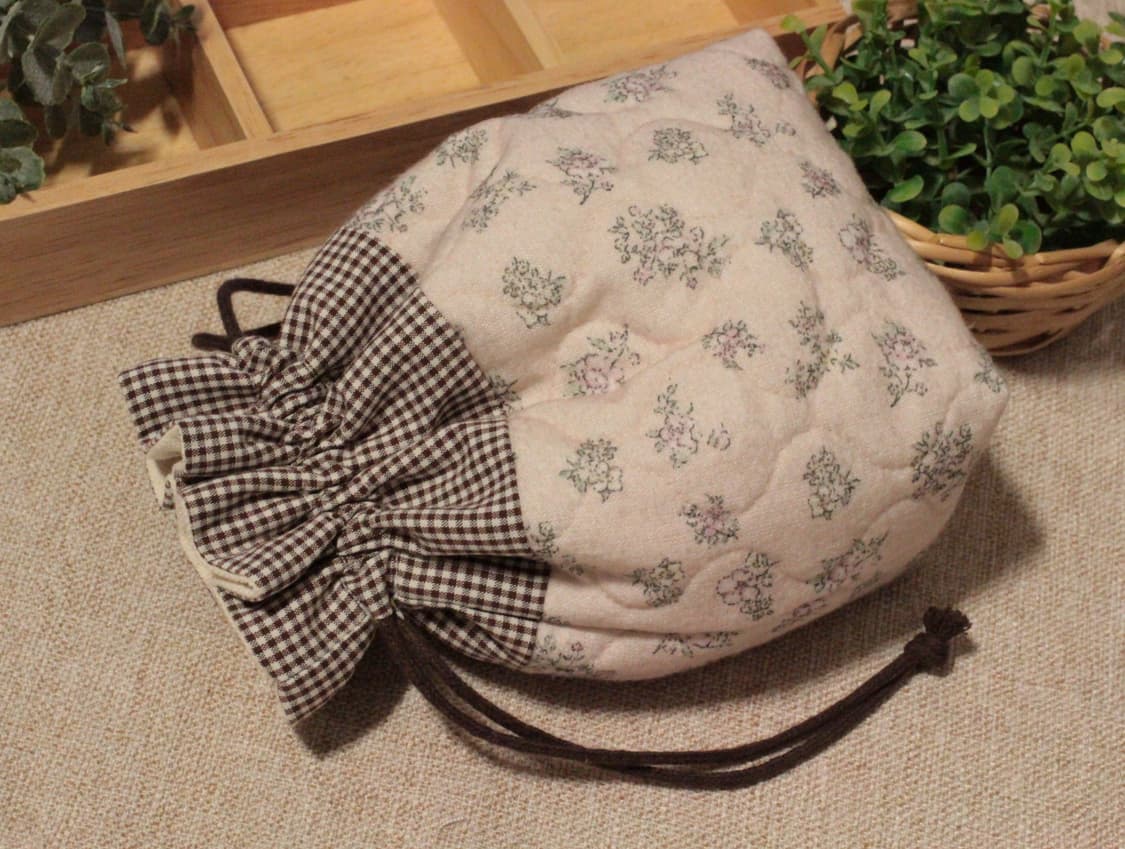 핸드메이드 퀼팅 스트링 파우치 상품이미지1