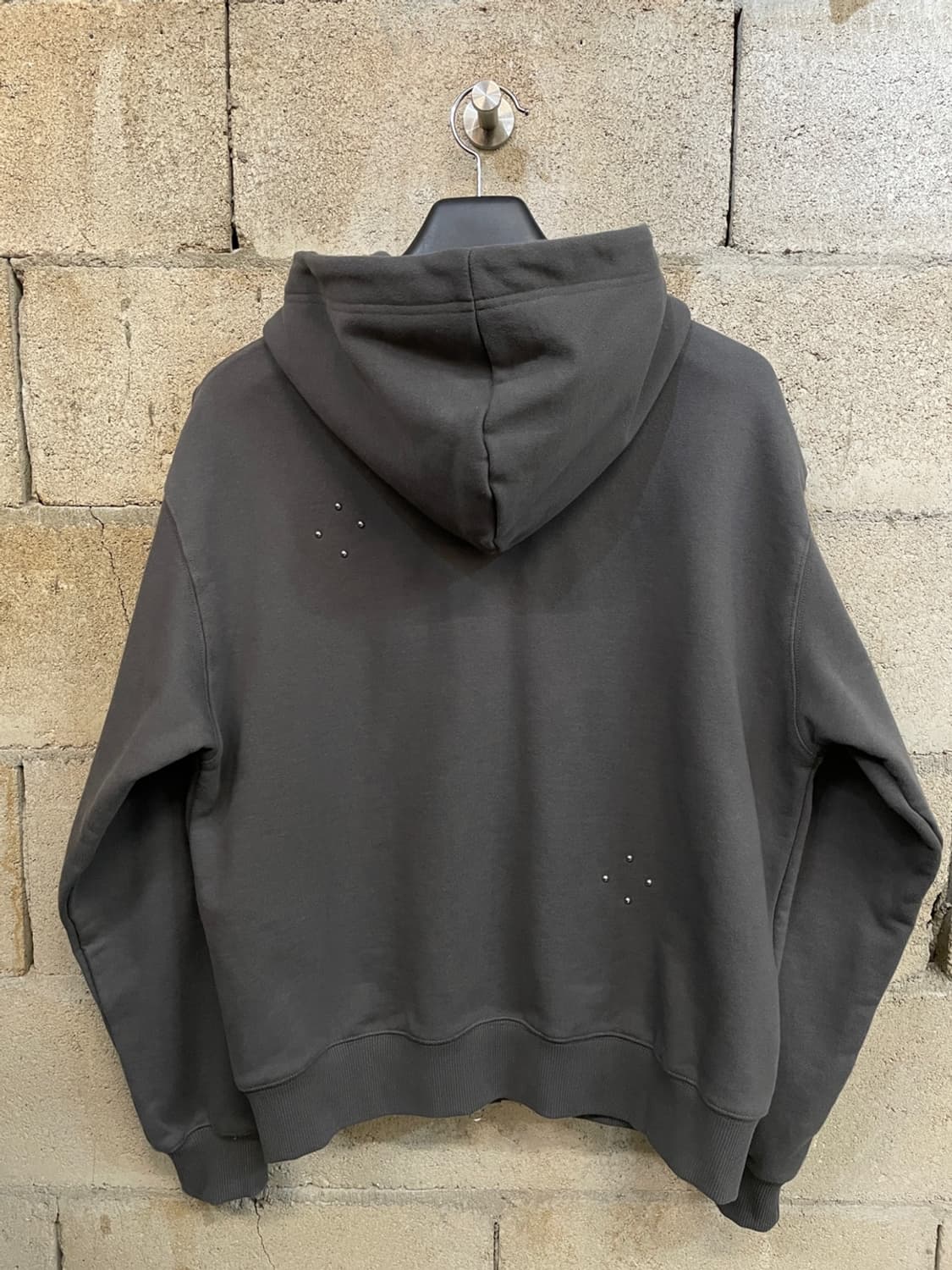 (새상품) 기준 스터드 후드집업 상품이미지4