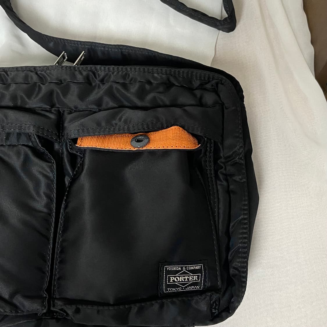 초미품)PORTER 포터 탱커 숄더백 L 블랙 상품이미지2