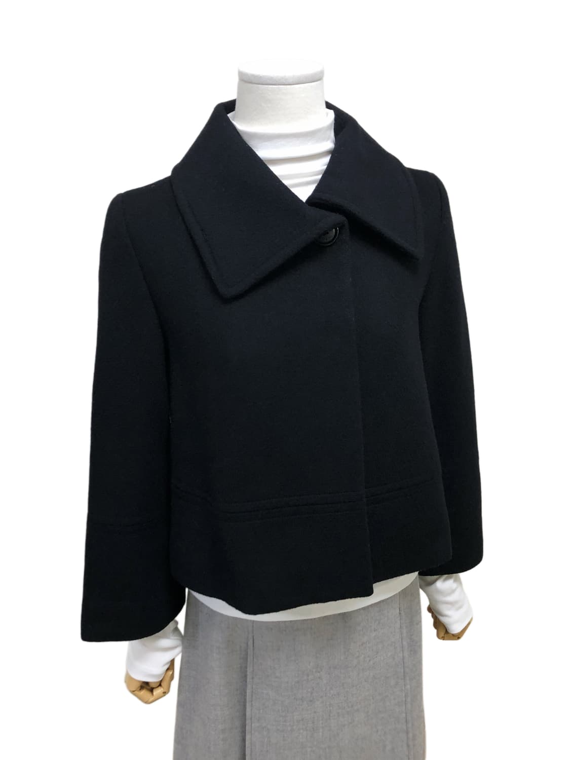 INED 블랙 숏 코트 상품이미지5