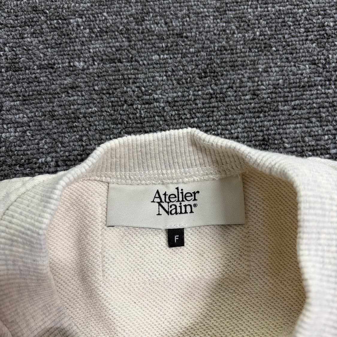 아틀리에 나인 오트밀 맨투맨 상품이미지4