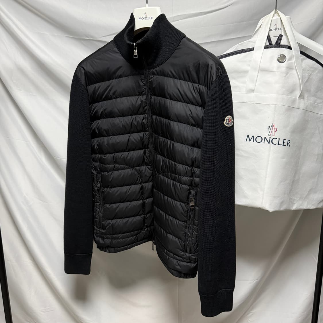 [L/새상품급] 22FW 몽클레어 니트패딩 김현우 니트패딩 트리콧 상품이미지1