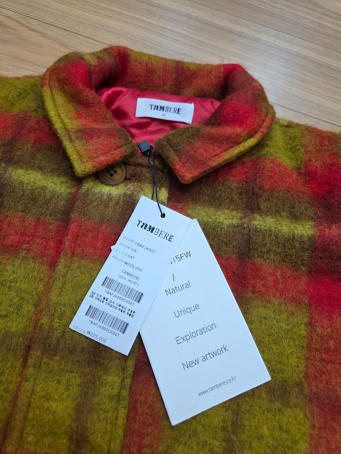 탐베레 클레오 자켓 4T 사이즈입니다
- 아크릴, 폴리에스터, 울 혼방  상품이미지2