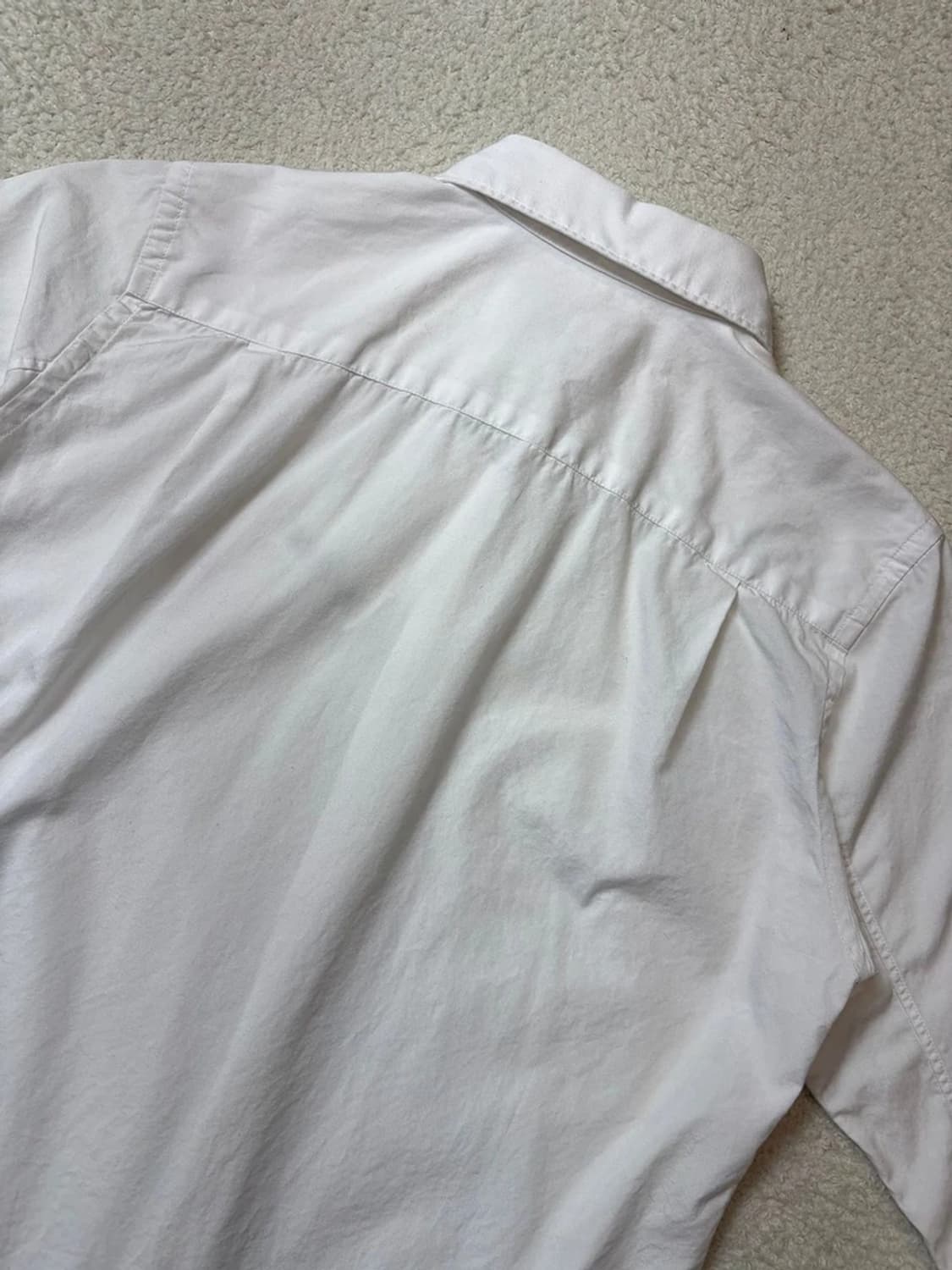 꼼데가르송 시그니처 하트 로고 솔리드 셔츠 PN6497 상품이미지6