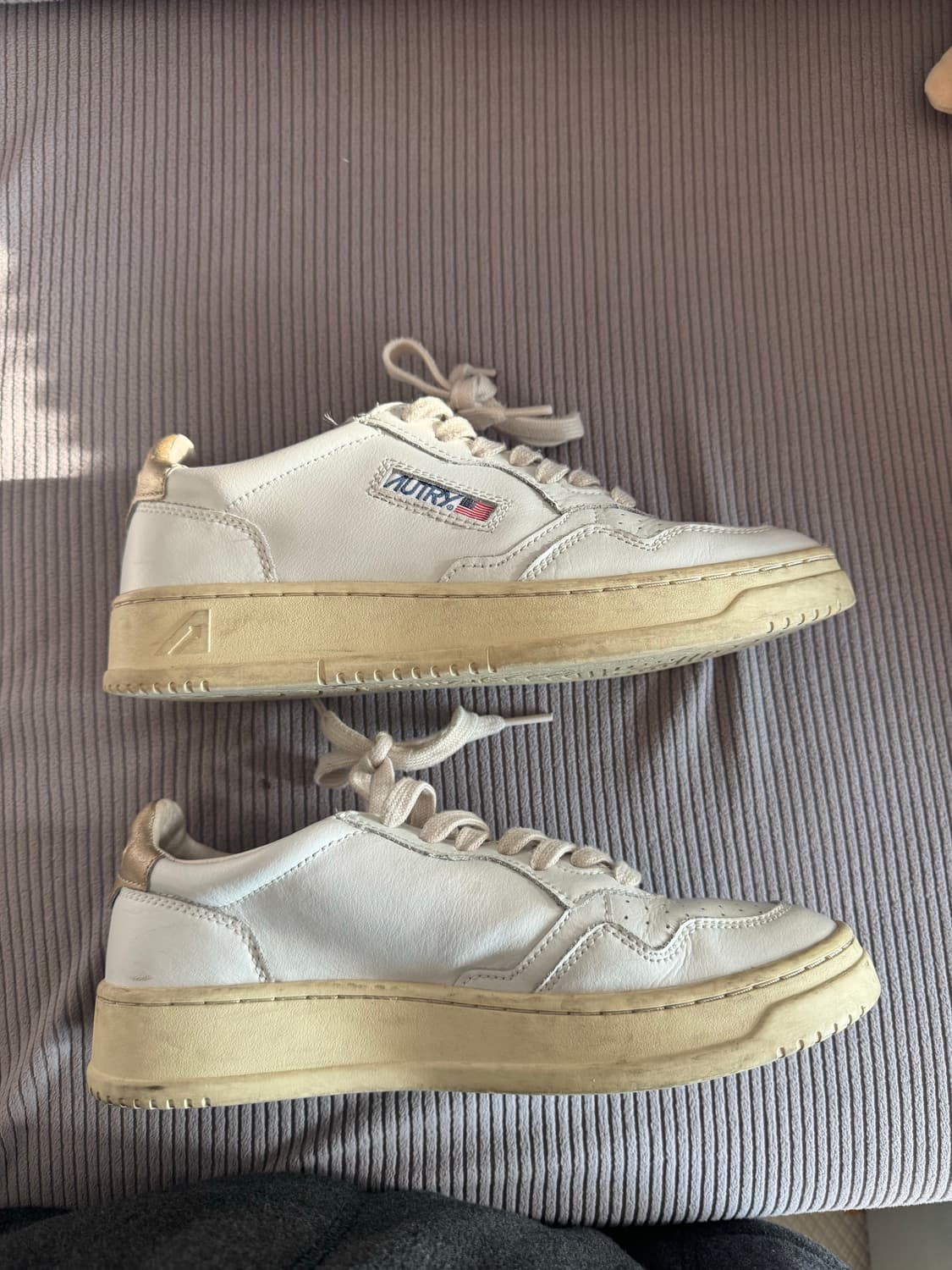 오트리 메달리스트 스니커즈 화이트 39(250) 상품이미지5