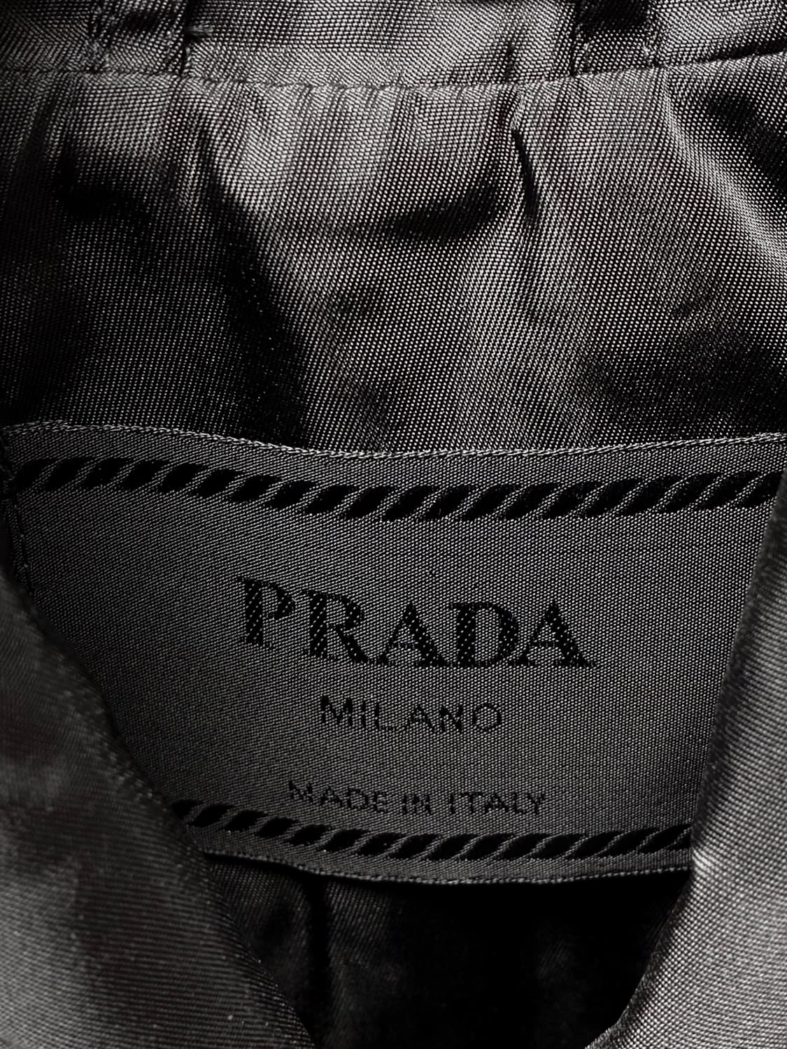 prada black half trenchcoat 상품이미지4