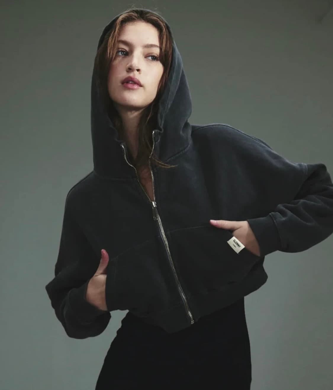 글로니 클래식 워시드 후드집업 크롭 차콜컬러 상품이미지1