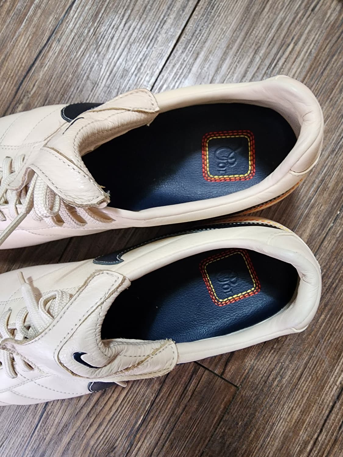 나이키 티엠포 호나우지뉴 R10 축구화 상품이미지7