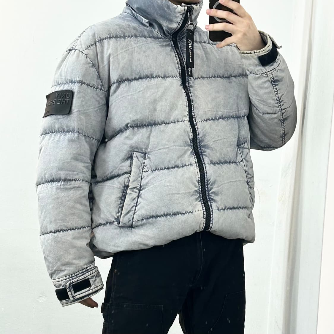 디젤 구스다운 워시드 데님 푸퍼 패딩 상품이미지2