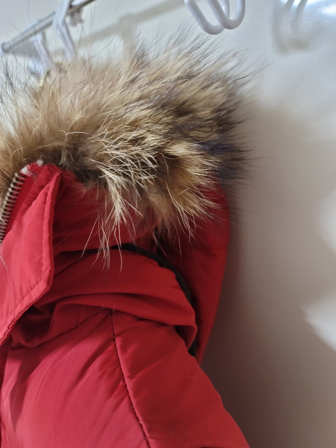 라쿤퍼 덕다운 패딩조끼  44표기 95~100사이즈 상태극상

 상품이미지3