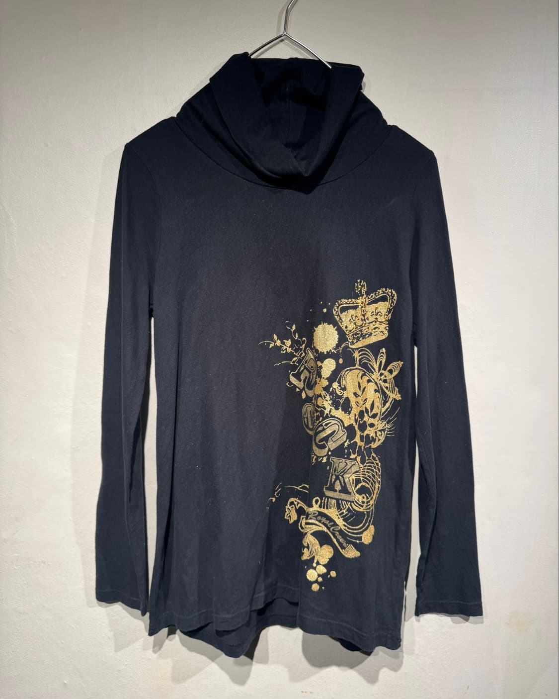 Vintage black long sleeve with crown   상품이미지1
